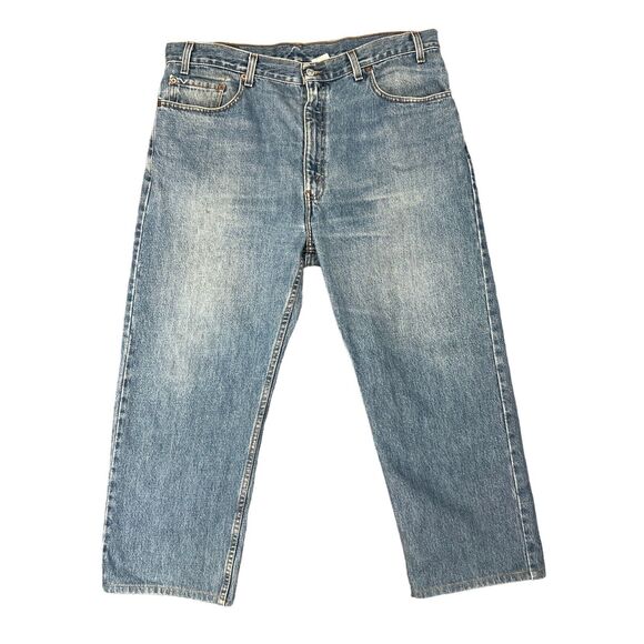 Vintage Levis Jeans Mens 40 Light Wash 505 Regular Fit Straight Leg Denim Y2K - Picture 1 of 13